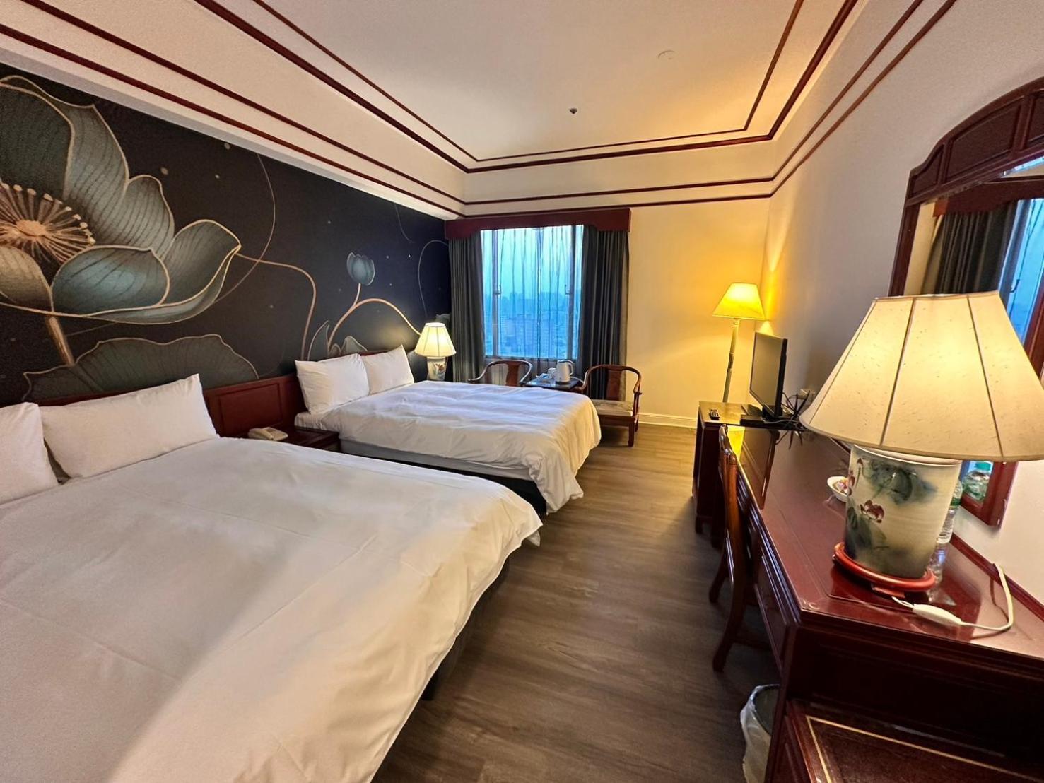 T Hotel Đài Trung Ngoại thất bức ảnh